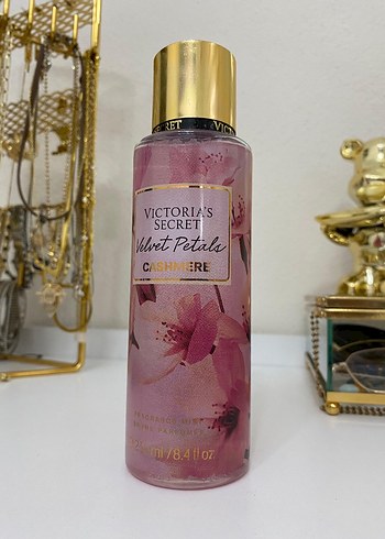 Victoria's Secret Cashmere Velvet Petals Kadın Vücut spreyi