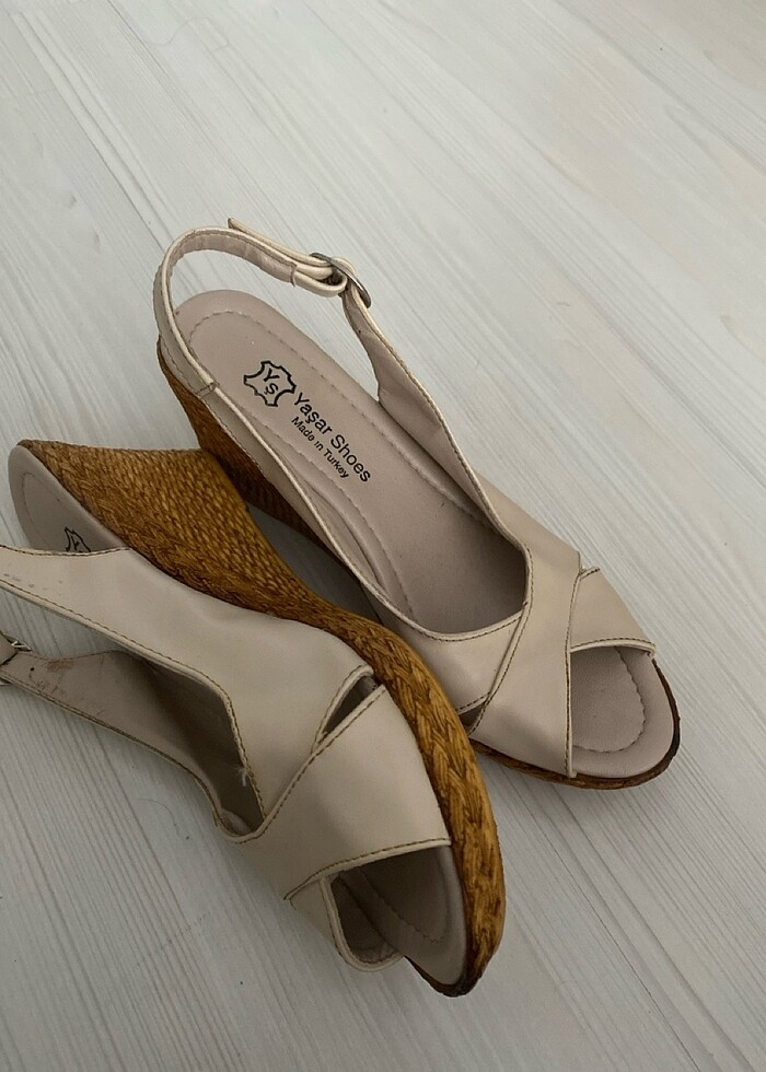 Dolgu topuk sandalet - Görsel 3