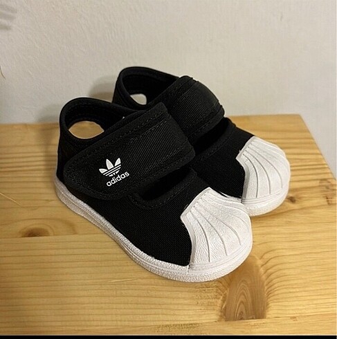 Adidas sandalet 20-21