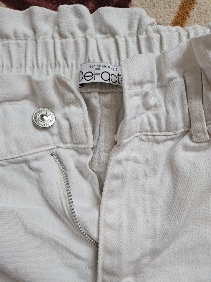 Kadın beyaz kot pantolon - Görsel 4