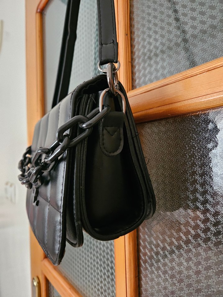 Zincir Detaylı Siyah Deri Kadın Çanta - Görsel 4