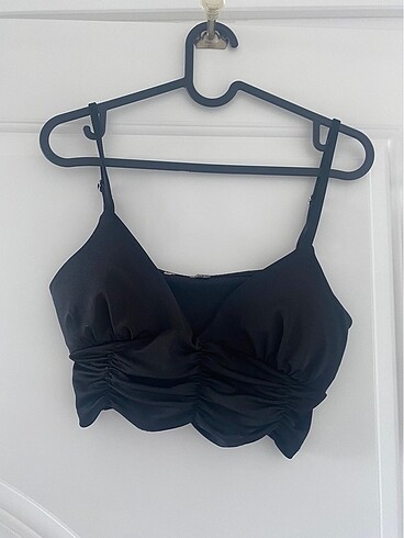 Siyah crop