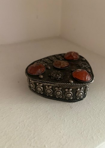Doğal taşlı enfiye kutusu