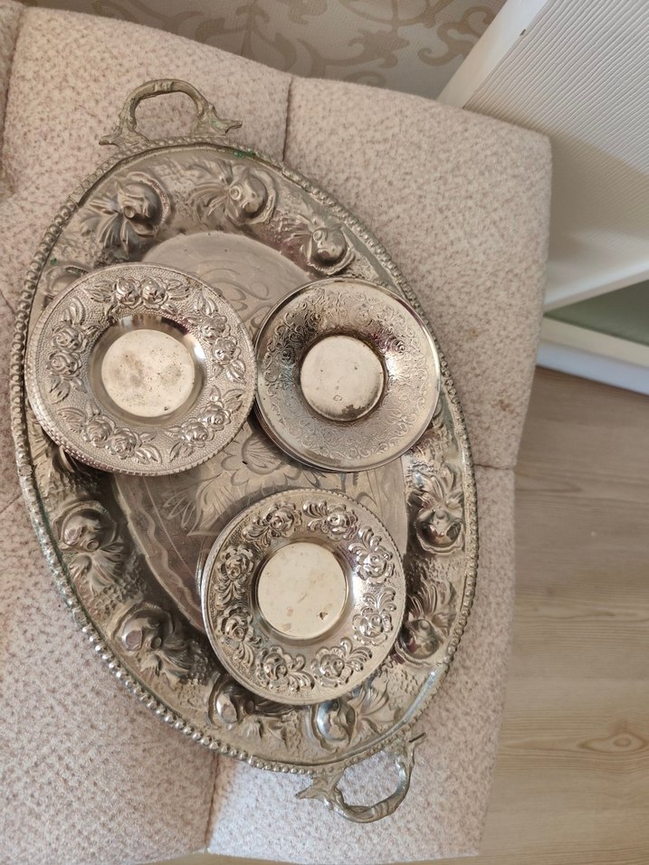 İşlemeli Gümüş Renkli Tabak ve Tabaklar - Görsel 2