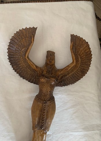 Diğer Mısır tanrıçası isis