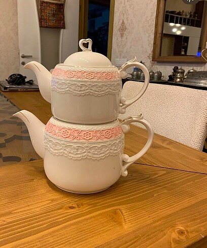 Porselen çaydanlık