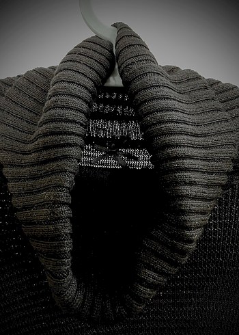 Siyah Uzun Kollu Boğazlı Triko Kazak - Görsel 3