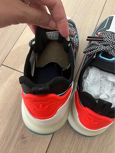 Adidas MARVEL stark industries - Görsel 5