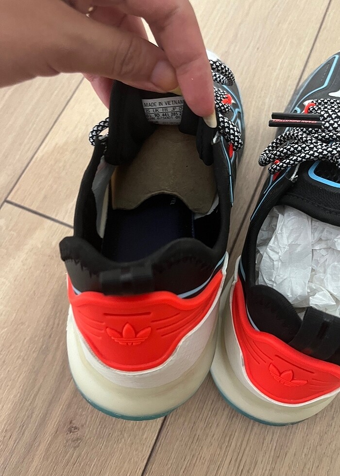 Adidas MARVEL stark industries - Görsel 5