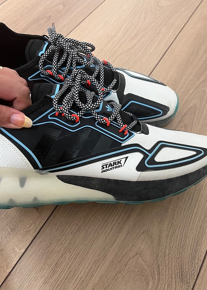 Adidas MARVEL stark industries - Görsel 2