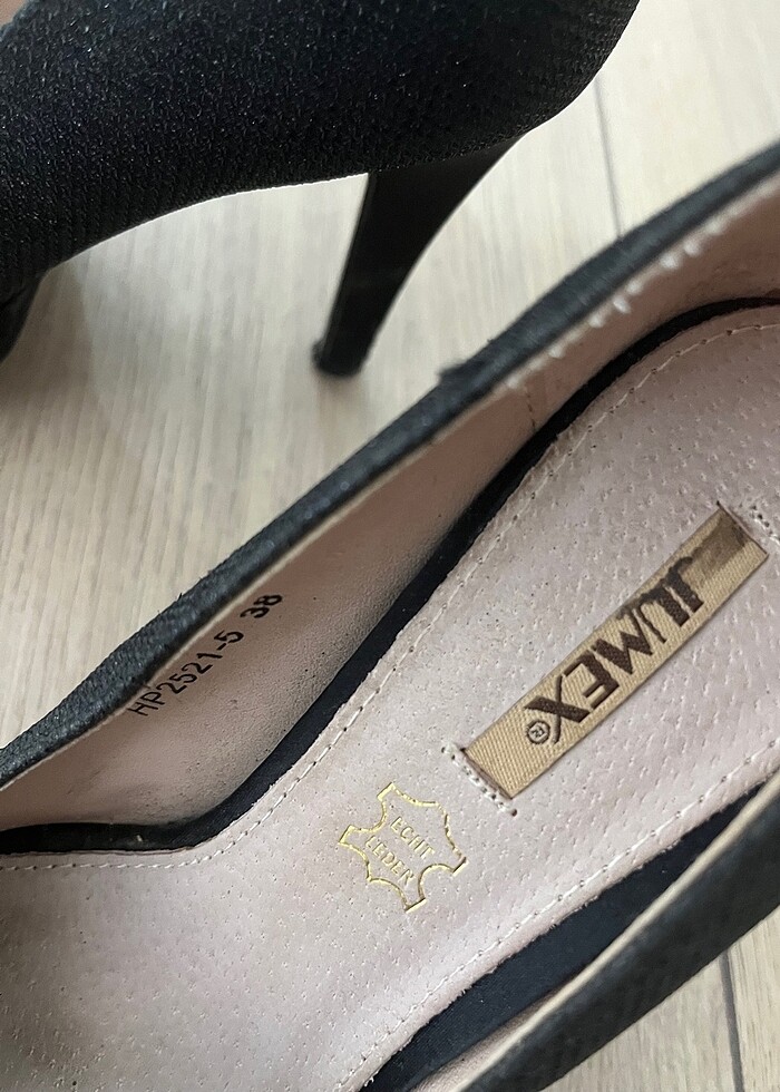 Siyah topuklu ayakkabı - Görsel 3