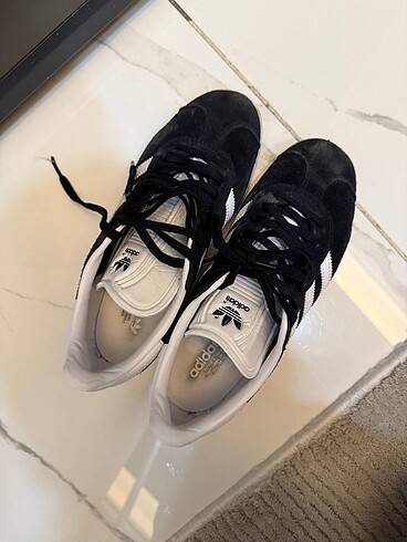 Adidas gazelle