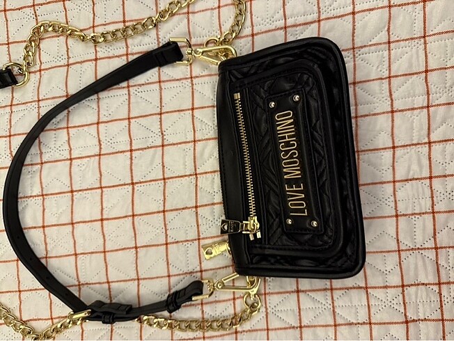  Beden siyah Renk love moschino çanta