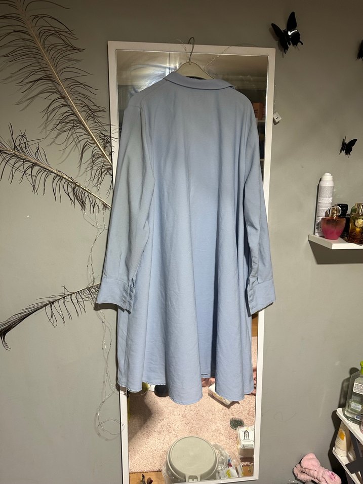 Gevşek Kesim Mavi Midi Keten Gömlek - Görsel 3