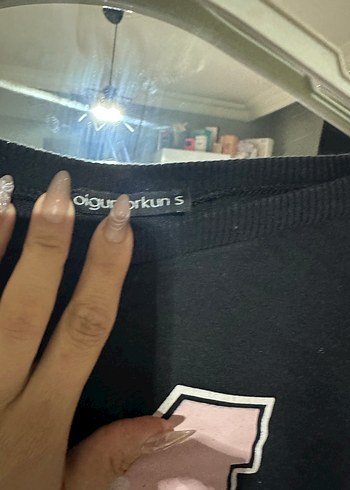 Pembe Detaylı Baskılı Kadın Sweatshirt - Görsel 4