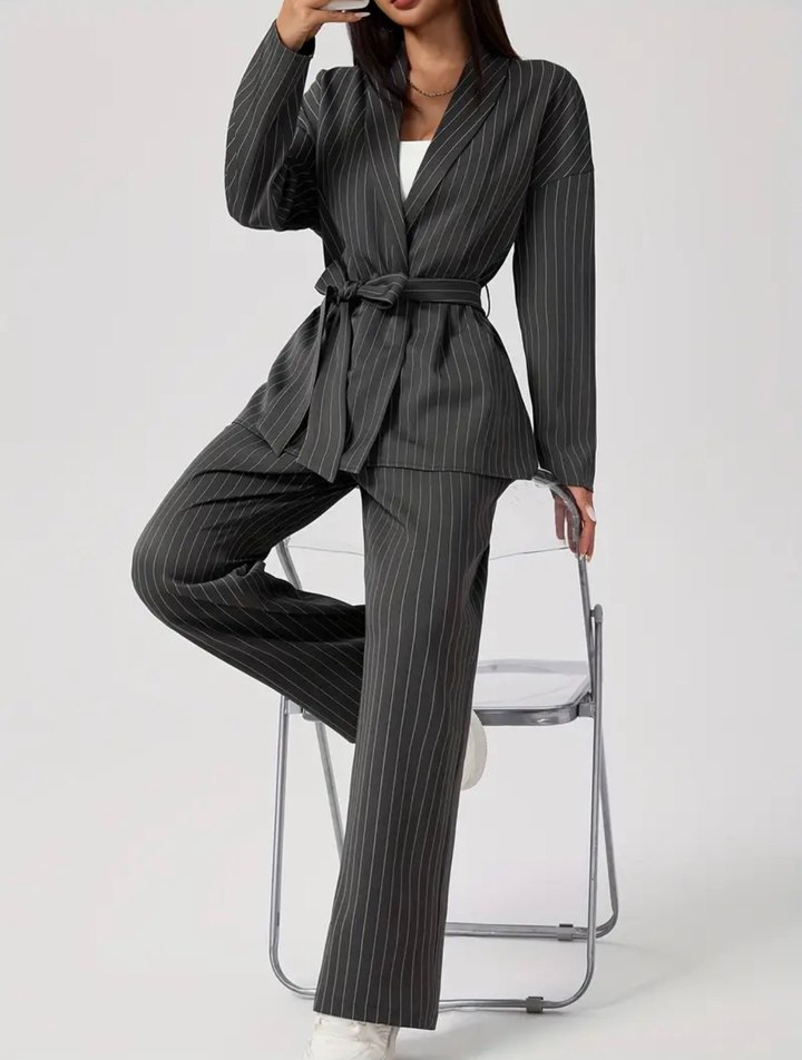 Gri Çizgili Kadın Uzun Ceketli Takım - Görsel 2