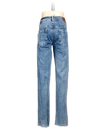 36 Beden PreLoved Jean / Kot %70 İndirimli.