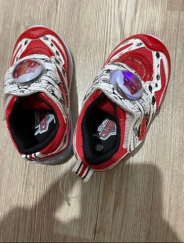 21 Beden Işıklı spor ayakkabı