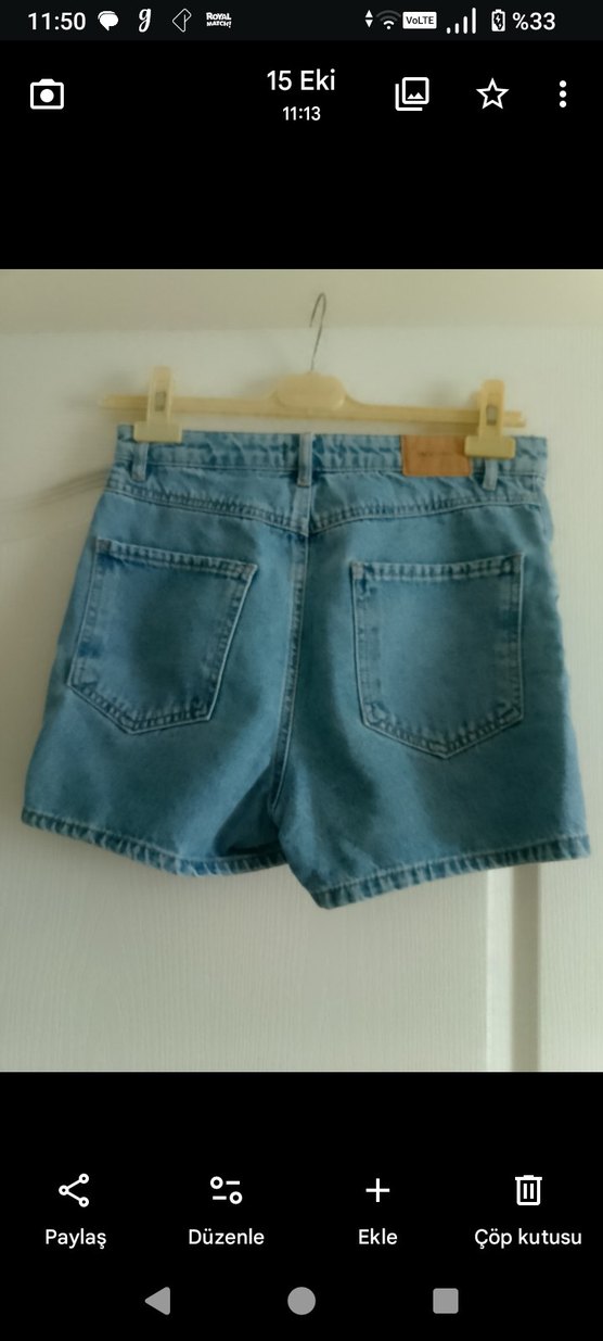Nakışlı Mavi Mini Denim Şort - Görsel 3