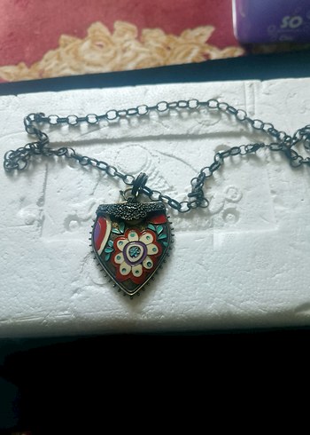 Çiçek motifli otantik  mineli kolye - Görsel 2