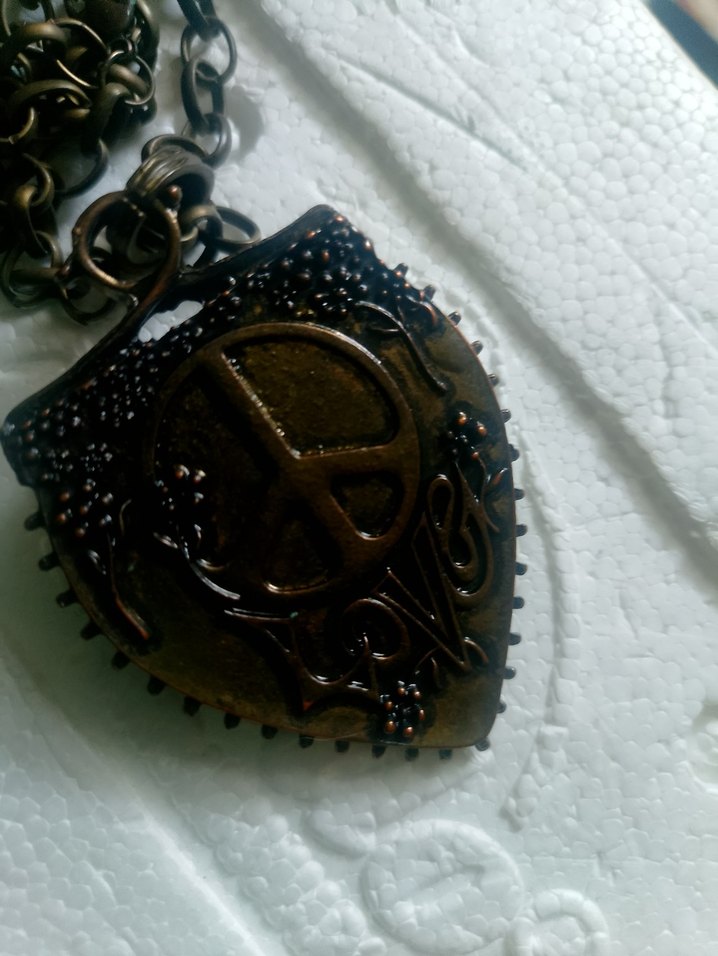 Çiçek motifli otantik  mineli kolye - Görsel 3