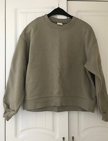 H&m sweatshirt