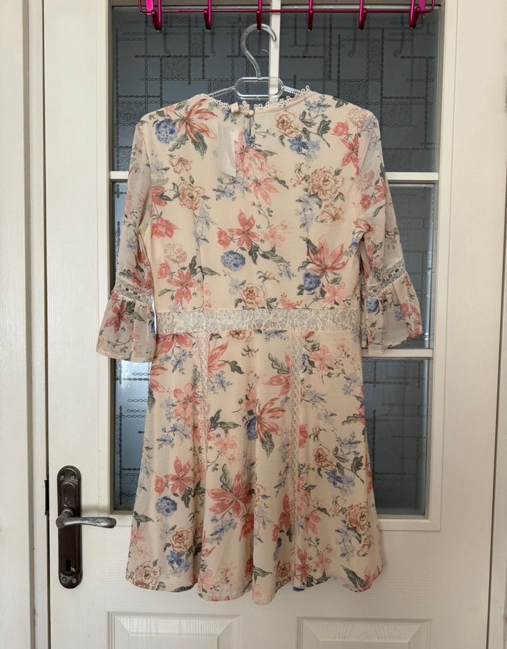 H&M Bej Çiçekli Dantel Detaylı Mini Elbise - Görsel 3