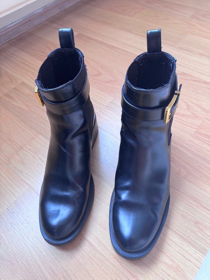 Mango Parlak Siyah Deri Tokalı Kadın Bot - Görsel 2