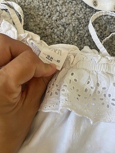 18-24 Ay Beden beyaz Renk 18/24 ay bebek kıyafeti
