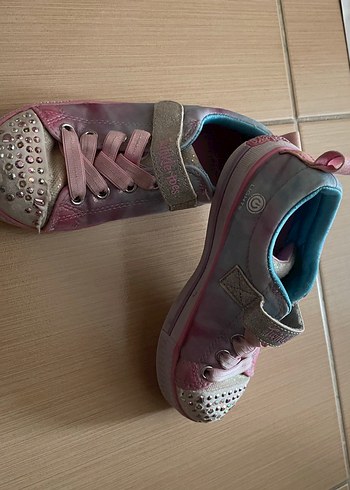 Kız Çocuk Pembe Bağcıklı ve Cırtlı Spor Ayakkabı