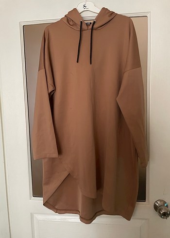 Ceremony kapşonlu tunik