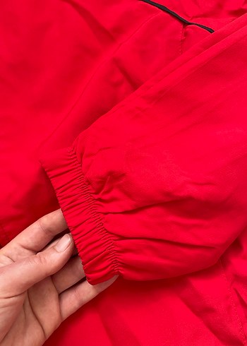 Kırmızı Sweatshirt ve Siyah Eşofman Altı Takımı - Görsel 8