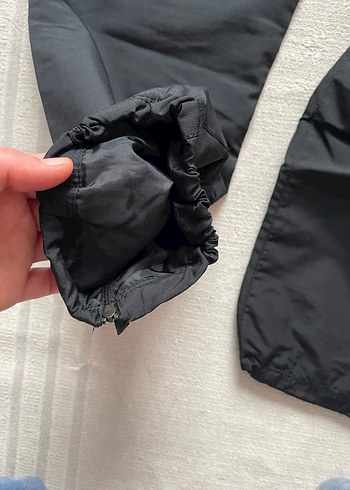 Kırmızı Sweatshirt ve Siyah Eşofman Altı Takımı - Görsel 15