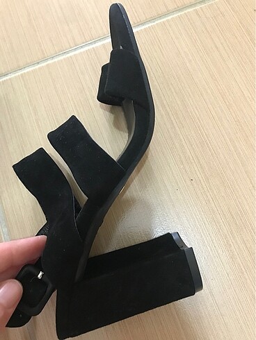 38 Beden İnci topuklu sandalet
