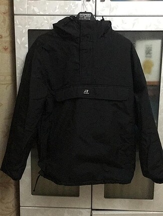 Pull and bear mont