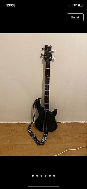 Bass Gitar