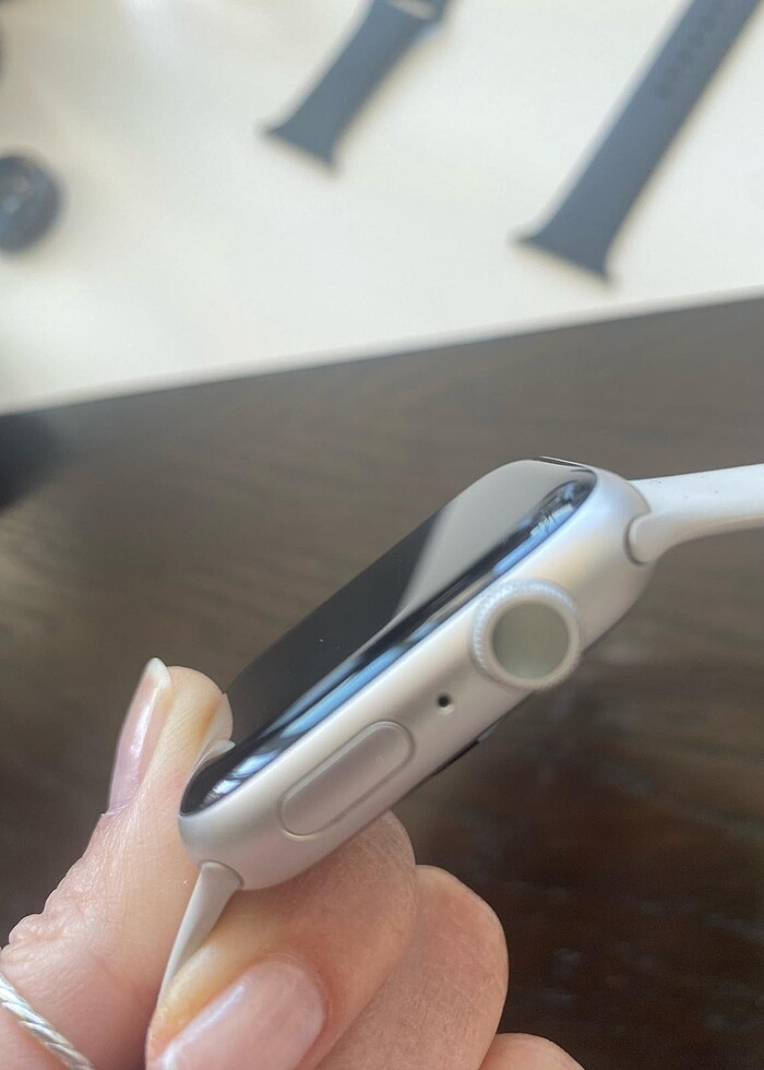 Apple Watch 8 serisi 45 mm - Görsel 2