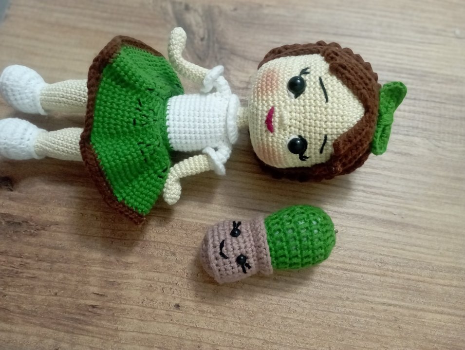 El Örgüsü Renkli Yeşil Bebek & Mantar Oyuncak - Görsel 3