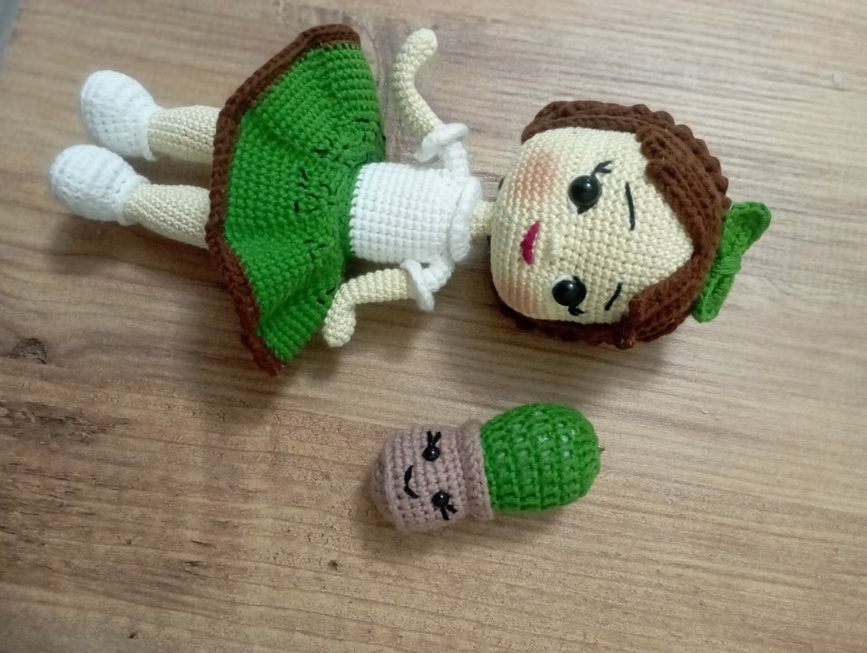 El Örgüsü Renkli Yeşil Bebek & Mantar Oyuncak - Görsel 2