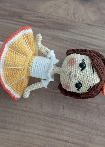Bej Renk Örgü Bebek Oyuncak