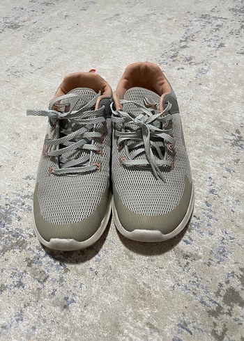 Gri Bağcıklı Kadın Spor Ayakkabı - Görsel 2