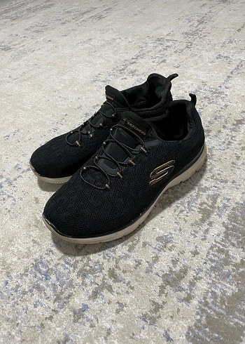 Skechers 38
