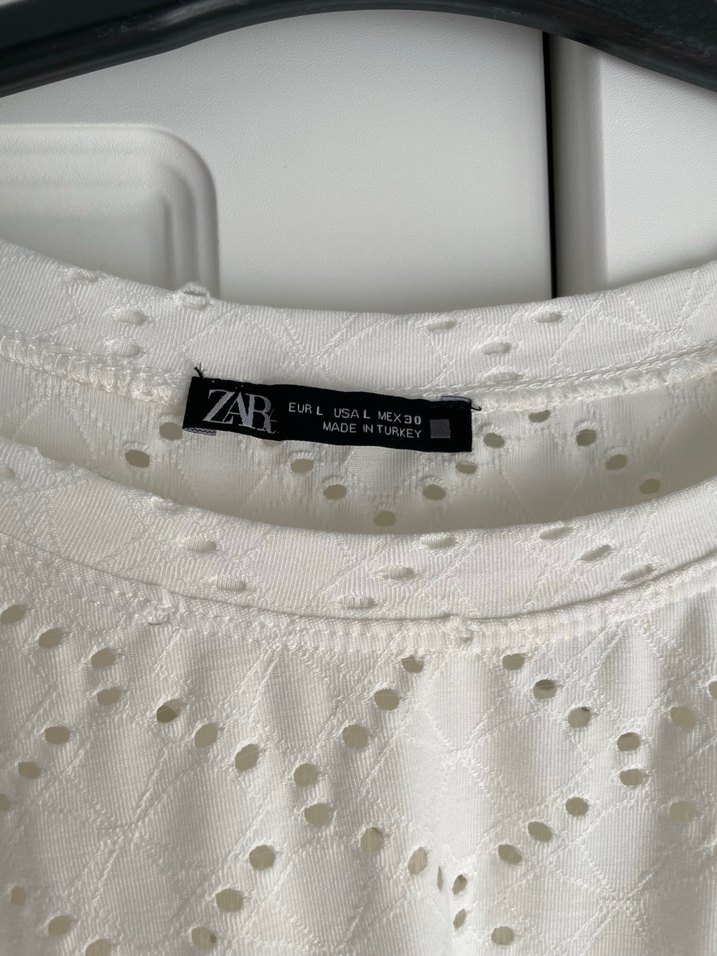 Zara Nakışlı Dantel Detaylı Beyaz Kadın Bluz - Görsel 3