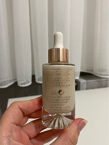 Beden Renk Charlotte tilbury magic serum