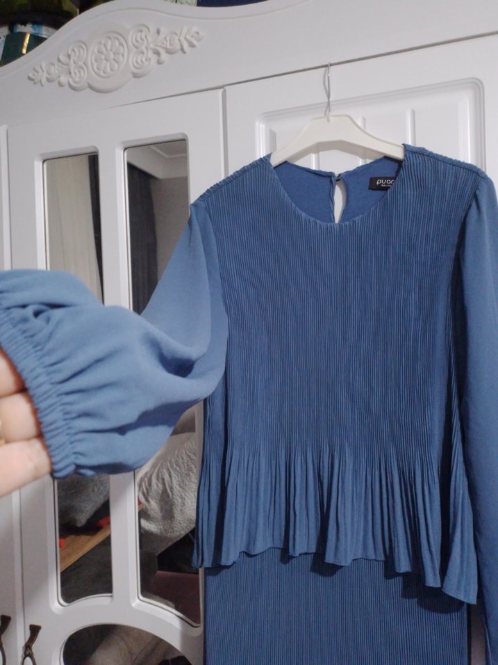 Uzun Kollu Mavi Piliseli elbise - Görsel 2