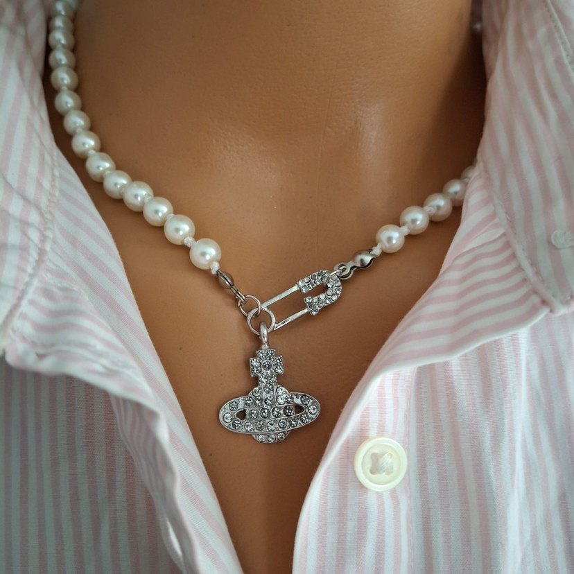 Vivienne Westwood çengelli satürn kolye - Görsel 3