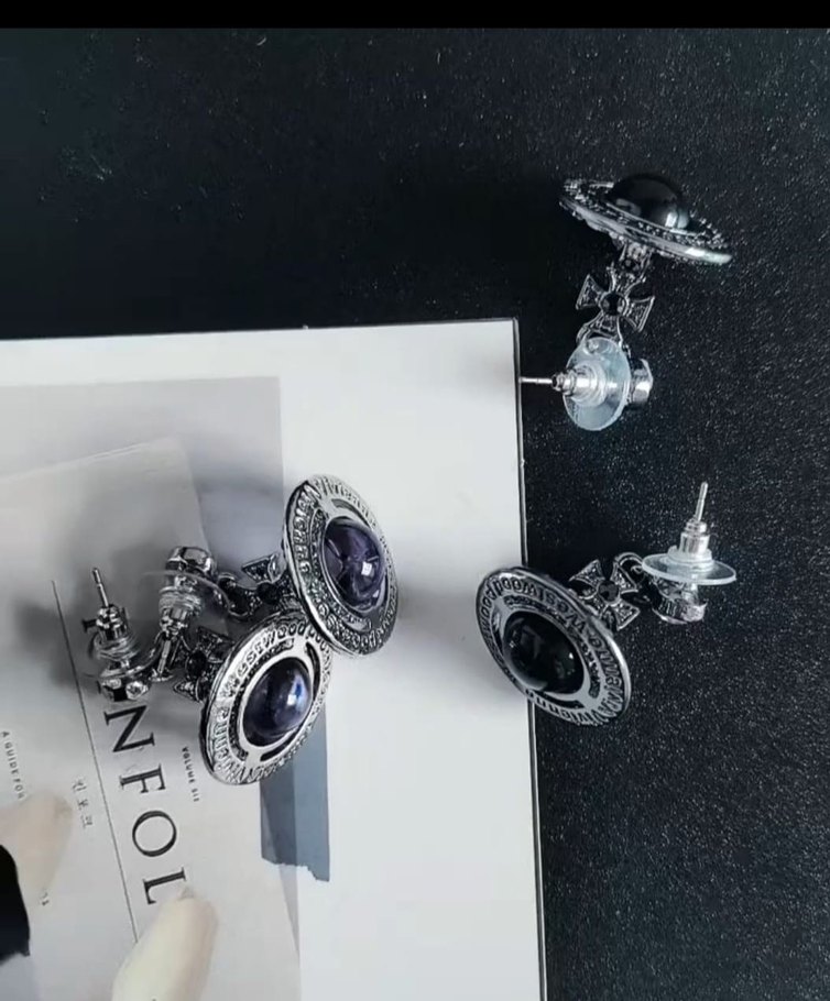 Klasik Siyah Taşlı  Satürn küpe - Görsel 2