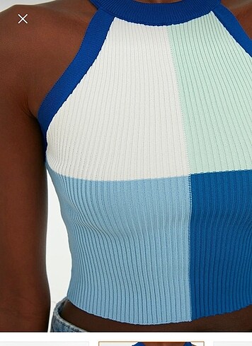 Trendyolmilla mavi crop triko bluz