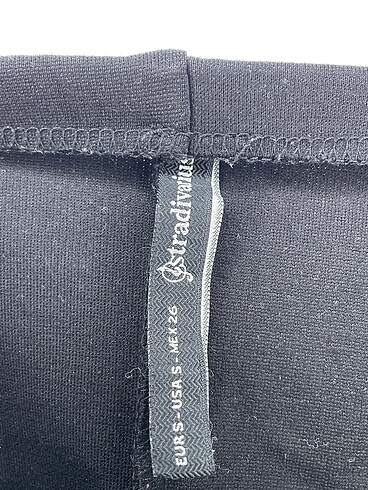 s Beden siyah Renk Stradivarius Mini Etek %70 İndirimli.