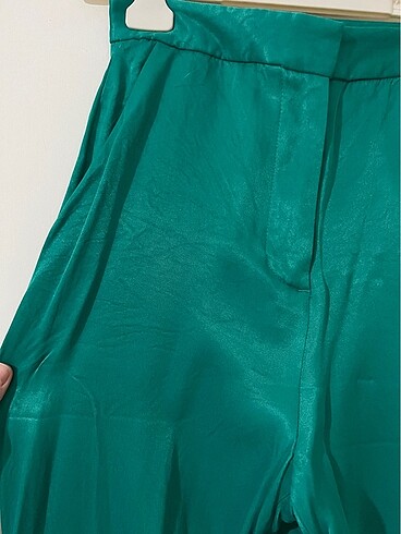 s Beden Zara yeşil saten pantolon